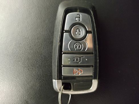Used 2023 Ford Explorer XLT w/ Equipment Group 202A RWD image 32