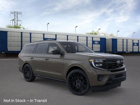 New 2026 Ford Expedition Platinum image 7