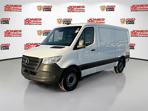 Used 2022 Mercedes-Benz Sprinter 144 Cargo image 11