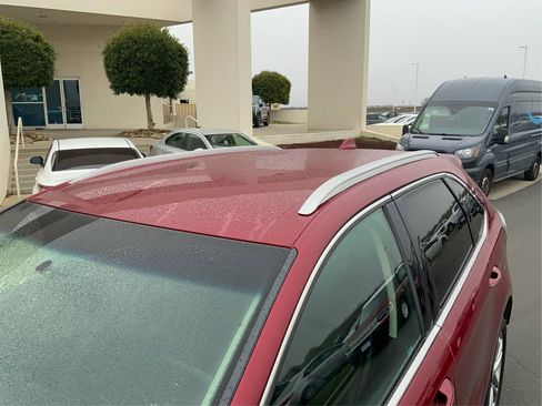 Used 2016 Ford Edge Titanium w/ Technology Package image 12