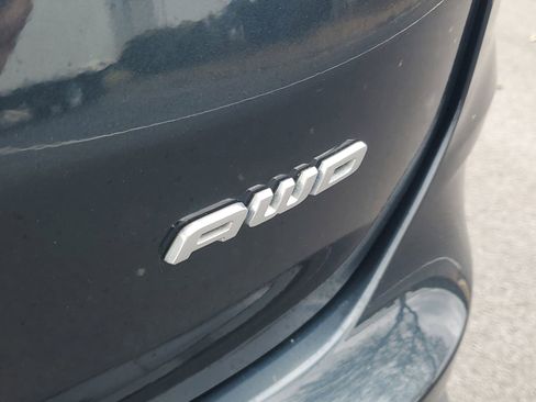 Certified 2024 Ford Edge SE image 6