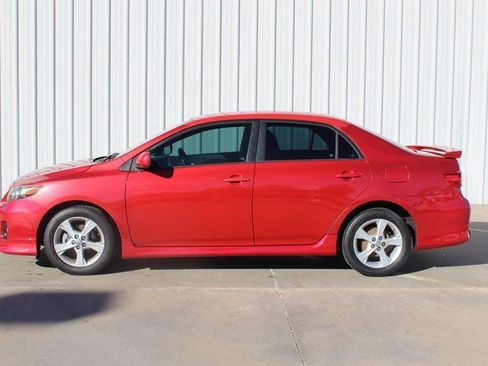 Used 2011 Toyota Corolla image 2