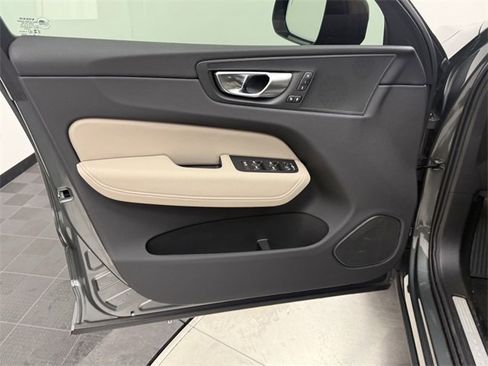 New 2026 Volvo XC60 B5 Core image 14