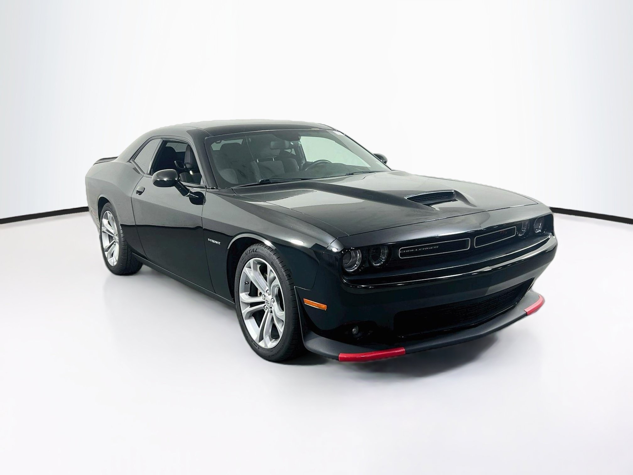 Used 2022 Dodge Challenger R/T RWD image 3