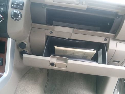 Used 2009 Nissan Pathfinder LE RWD image 53