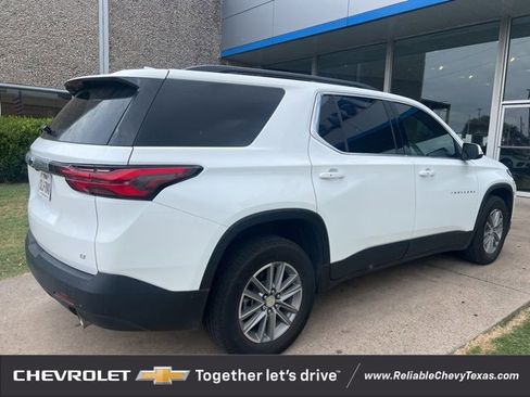 Used 2023 Chevrolet Traverse LT image 5