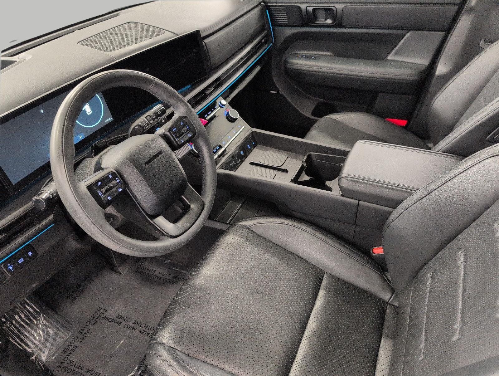 Used 2025 Hyundai Santa Fe Calligraphy AWD/4WD image 9