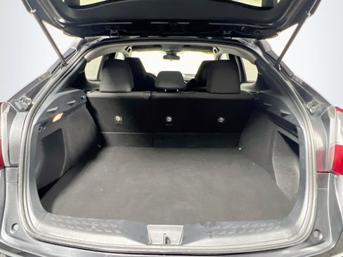 Used 2021 Toyota C-HR LE FWD image 31