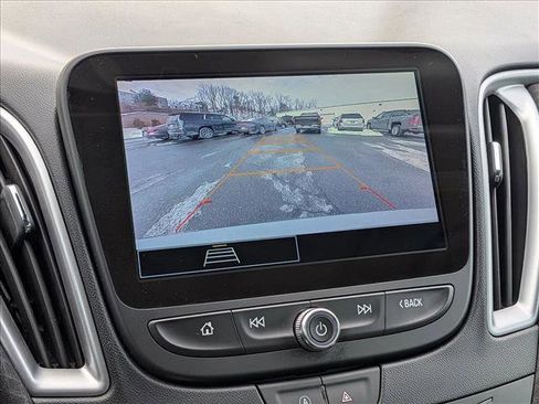 Used 2023 Chevrolet Malibu LT image 14