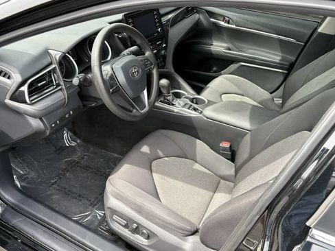 Used 2022 Toyota Camry LE FWD image 11