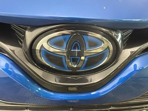 Used 2020 Toyota Camry LE FWD image 8
