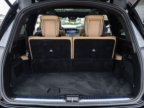 Used 2025 Mercedes-Benz GLS 580 4MATIC image 34