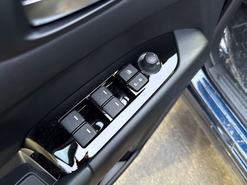 New 2025 MAZDA CX-5 AWD 2.5 S w/ Preferred Package image 24