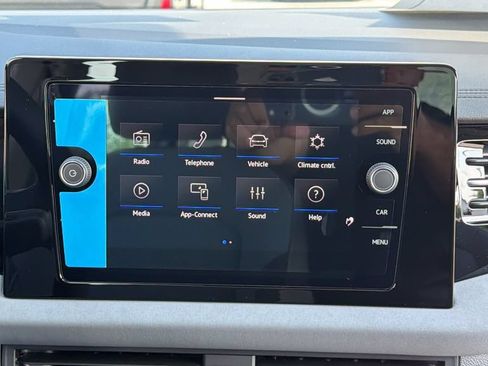 New 2026 Volkswagen Jetta SE FWD image 10