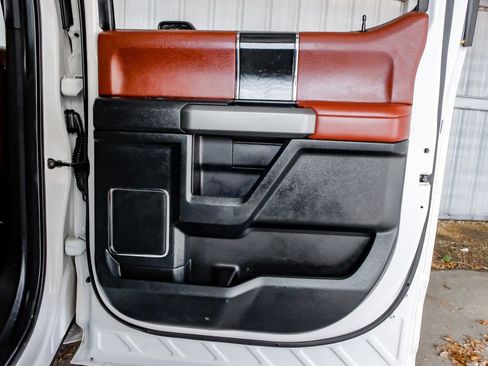 Used 2018 Ford F350 Platinum w/ Platinum Ultimate Package image 47