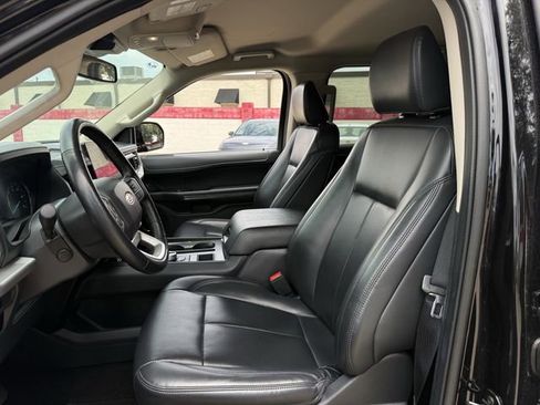 Used 2024 Ford Expedition XLT RWD image 26