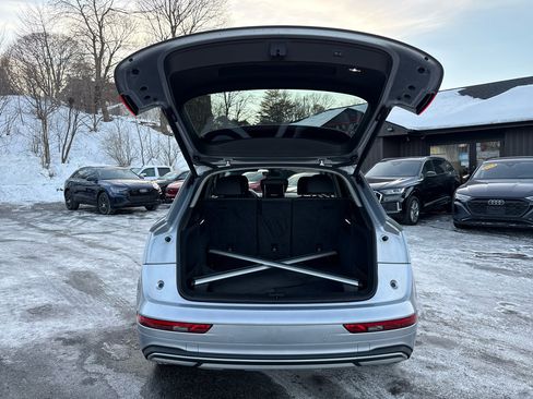 Used 2021 Audi Q5 2.0T Premium w/ Convenience Package image 14