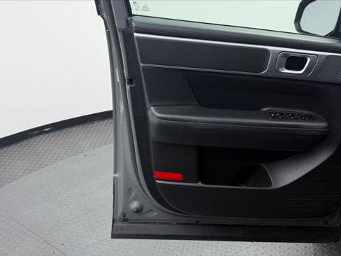 Used 2025 Hyundai Santa Fe SEL AWD/4WD image 13