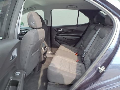 Used 2018 Chevrolet Equinox LT FWD image 17