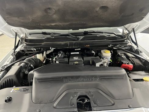 Used 2022 RAM 2500 Tradesman w/ Chrome Appearance Group image 60