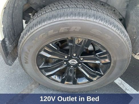 Used 2024 Nissan Titan SV AWD/4WD image 12