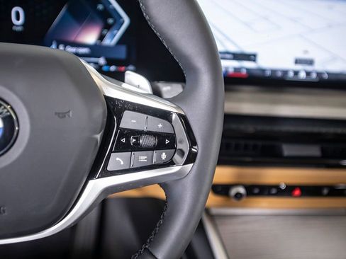 Used 2025 BMW 330i Sedan w/ Premium Package image 47