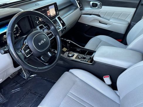 Used 2023 Kia Sorento SX Prestige w/ Panoramic Sunroof Package AWD/4WD image 10
