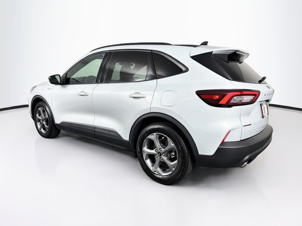 Used 2025 Ford Escape ST-Line FWD image 7