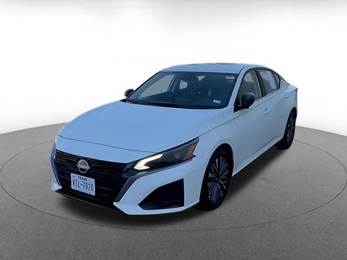 Used 2026 Nissan Altima 2.5 SV FWD image 7