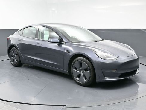 Used 2022 Tesla Model 3 Long Range image 2