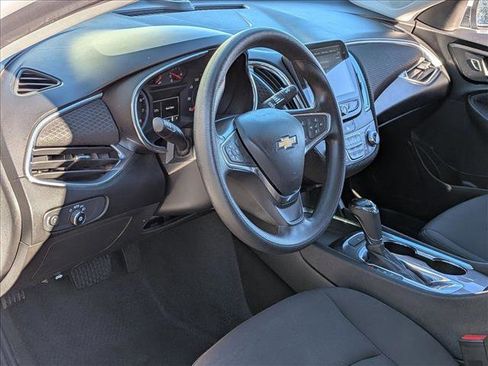 Used 2019 Chevrolet Malibu LT image 10