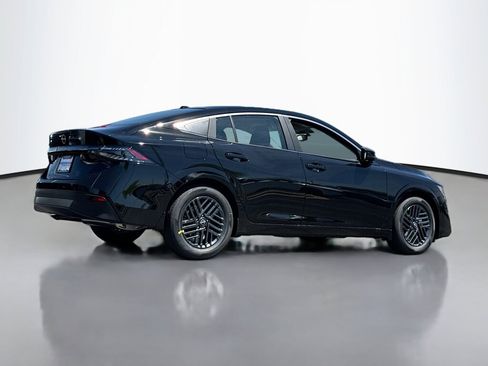 New 2026 Nissan Sentra SV FWD image 2