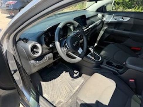 Used 2023 Kia Forte LXS image 12