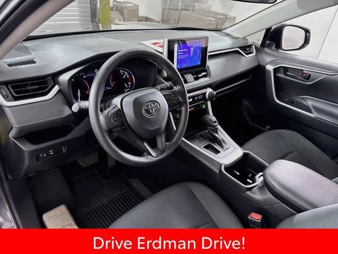 Used 2024 Toyota RAV4 LE FWD image 7