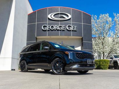 Certified 2025 Kia Carnival SX