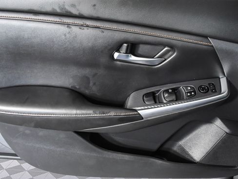 Used 2020 Nissan Sentra SR image 21