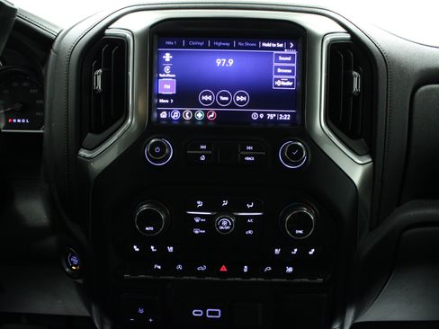 Used 2021 Chevrolet Silverado 1500 LTZ AWD/4WD image 22