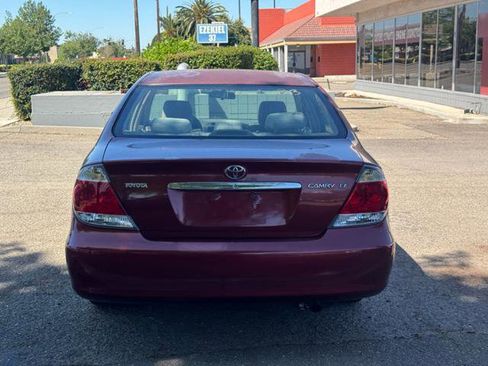 Used 2005 Toyota Camry LE image 4