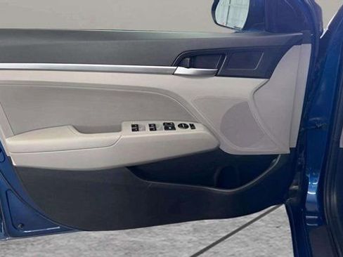 Used 2019 Hyundai Elantra SEL image 13