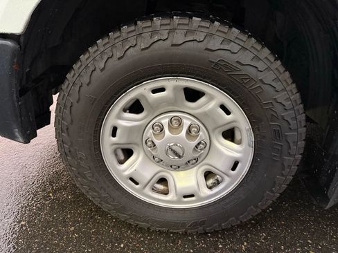 Used 2018 Nissan NV 2500 SV w/ Navigation Package image 23