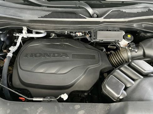 Used 2022 Honda Pilot Sport image 32