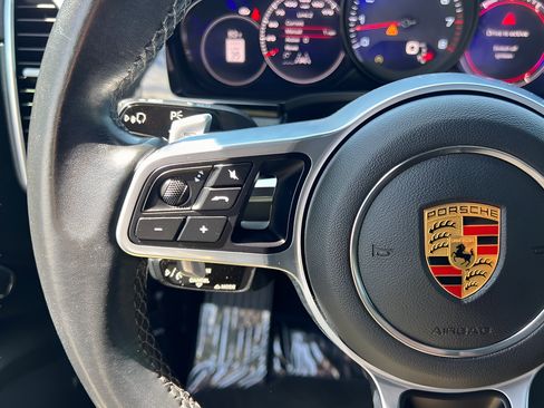 Used 2021 Porsche Cayenne AWD/4WD image 44