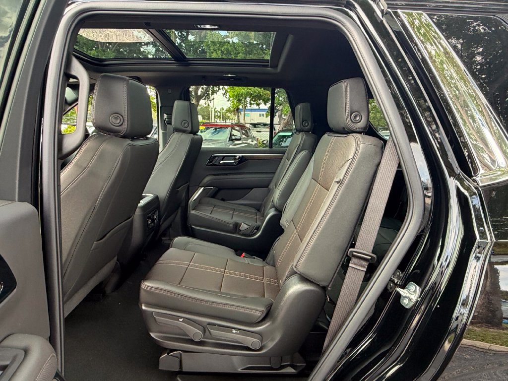 New 2026 Chevrolet Tahoe High Country RWD image 10