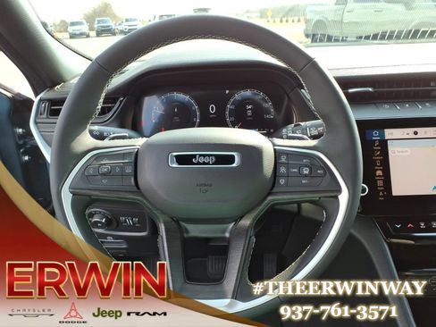 New 2026 Jeep Grand Cherokee Limited AWD/4WD image 11