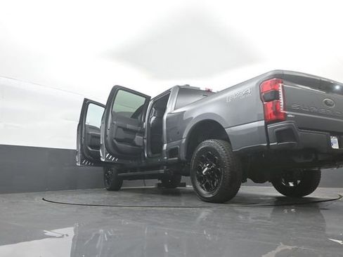 New 2026 Ford F350 Lariat w/ Black Appearance Package image 40