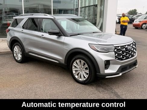 Used 2025 Ford Explorer Platinum w/ LUX Leather Package AWD/4WD image 5