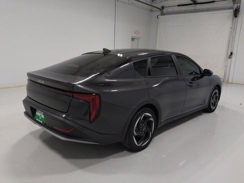 Used 2025 Kia K4 EX image 9