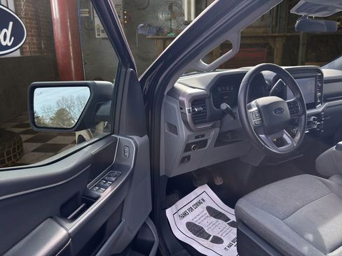 Certified 2025 Ford F150 XLT w/ Equipment Group 301A Standard RWD image 17