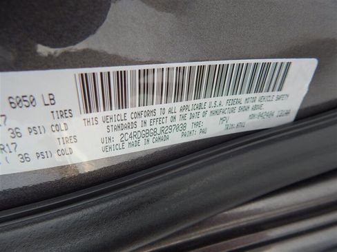 Used 2018 Dodge Grand Caravan SE w/ UConnect Hands-Free Group image 24