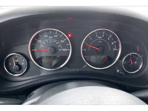 Used 2017 Jeep Wrangler Unlimited Sahara w/ LED Lighting Group image 20